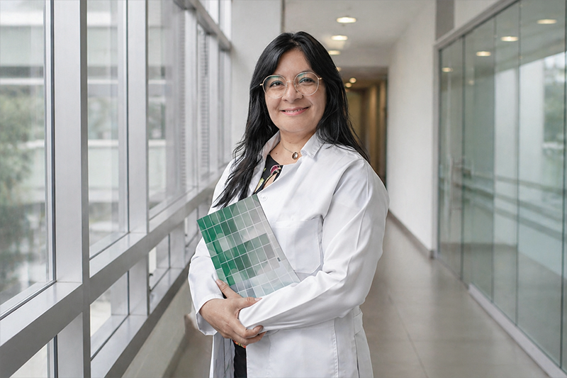 Dra. Claudia Cobos